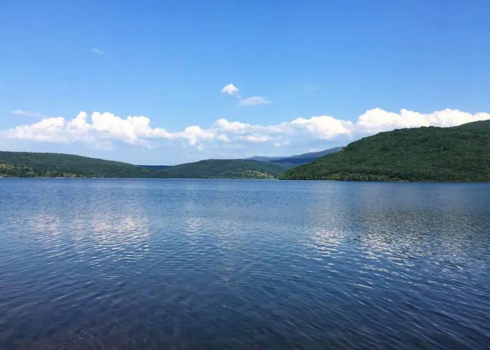 בית נופש Charming House In With View